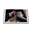 96047 ASSOULINE CHIC CATS COFFEE TABLE BOOK